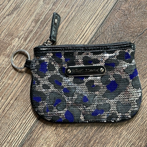 Betsey Johnson Zip Clutch - Picture 2 of 8